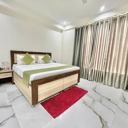 Host Jatin Kasauli Crest 7O1827O7O3 Apartment Exterior photo