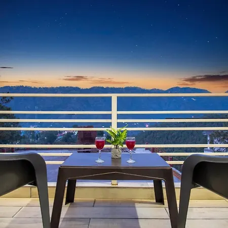 Host Jatin Kasauli Crest 7O1827O7O3 Apartment Exterior photo