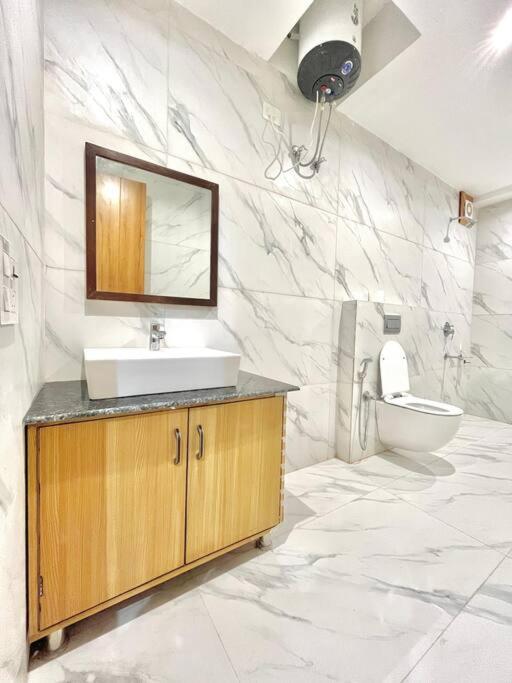 Host Jatin Crest 7o1827o7o3 Apartment