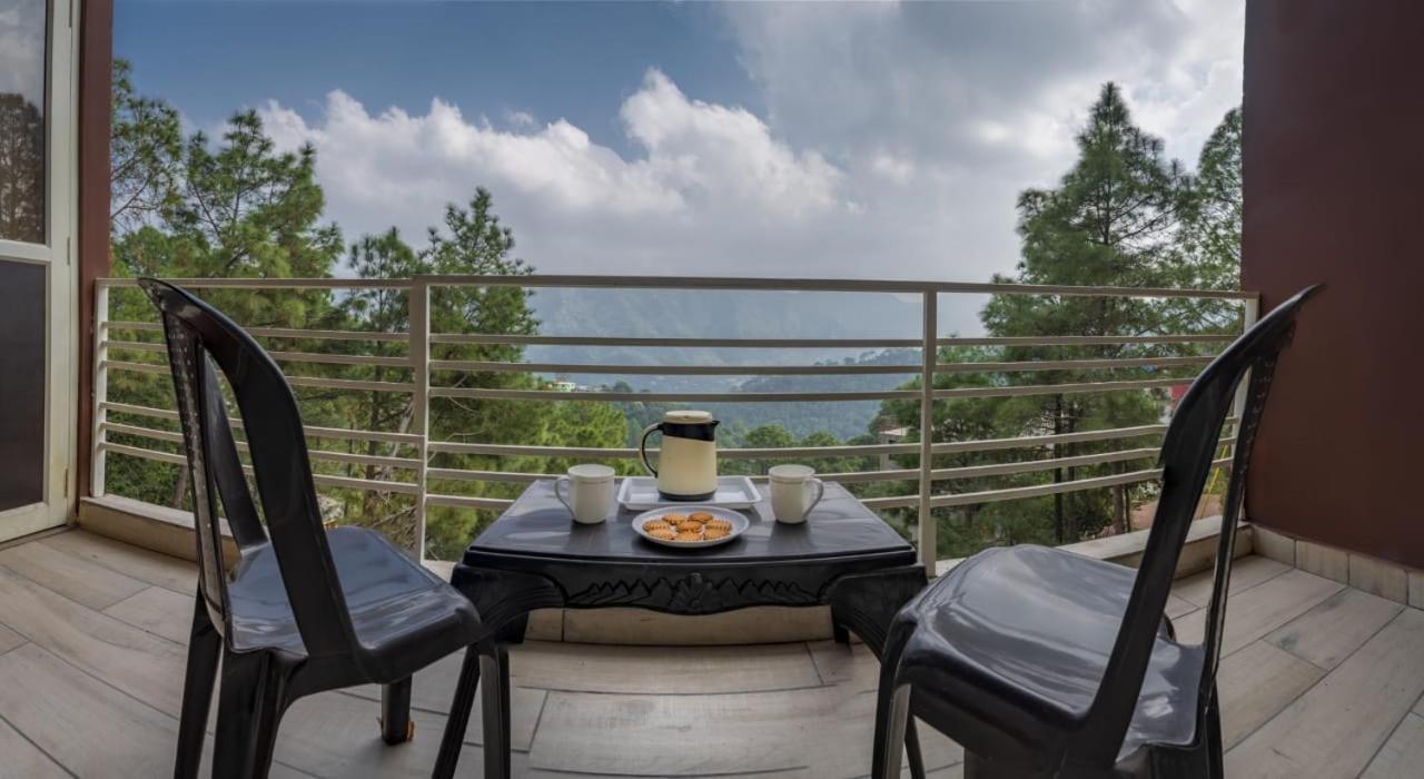 Host Jatin Crest 7o1827o7o3 Kasauli