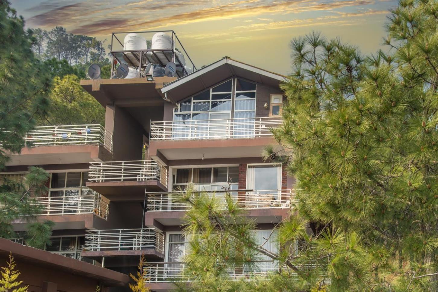 Host Jatin Crest 7o1827o7o3 Apartment Kasauli